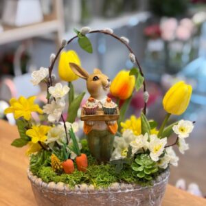 Easter Table Decoration – Bunny Treats in the Spring Meadow