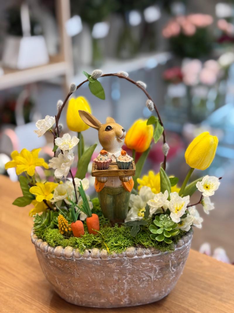 Easter Table Decoration – Bunny Treats in the Spring Meadow